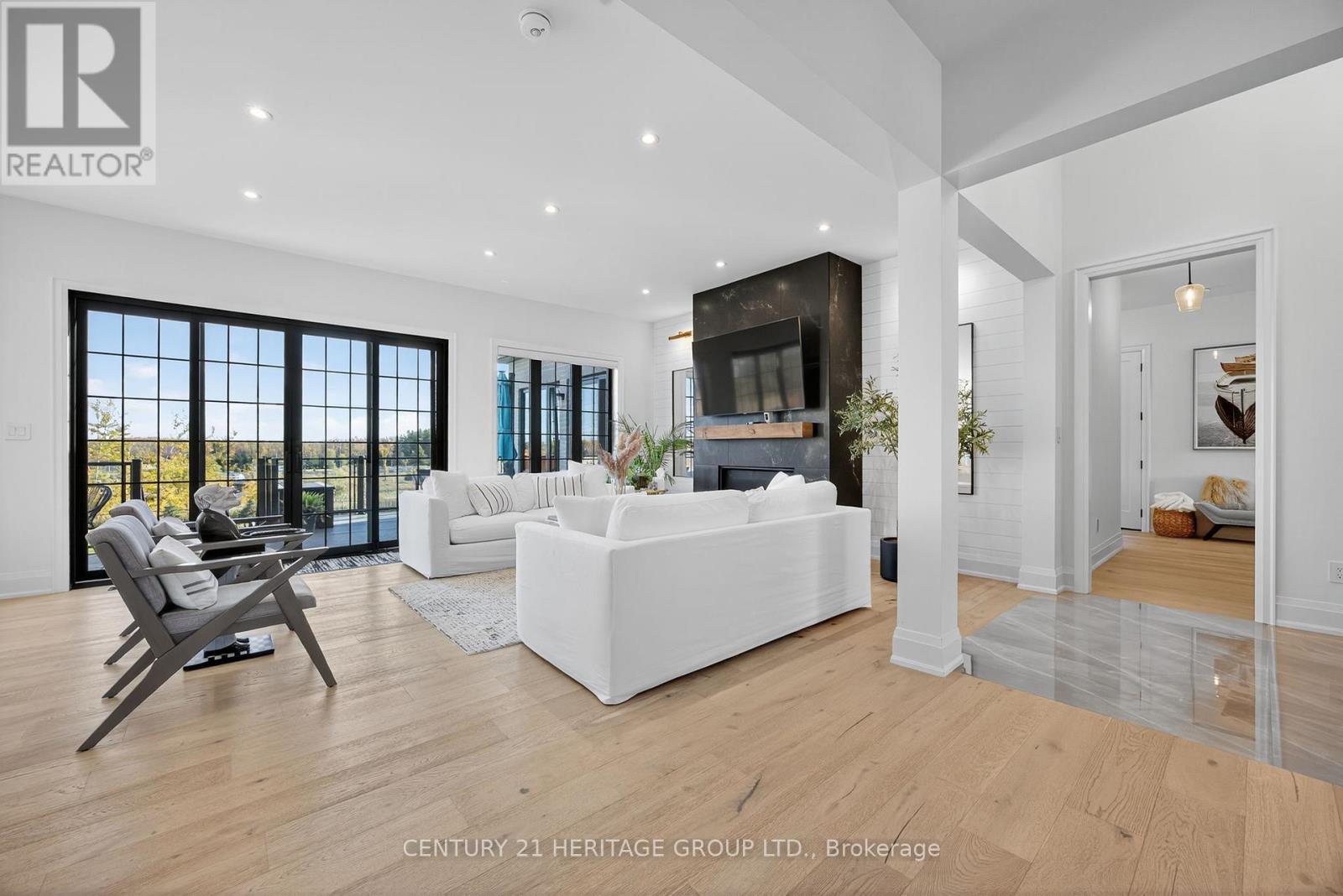 7 Caldwell Drive, Oro-Medonte, Ontario  L0L 2L0 - Photo 8 - S12531948