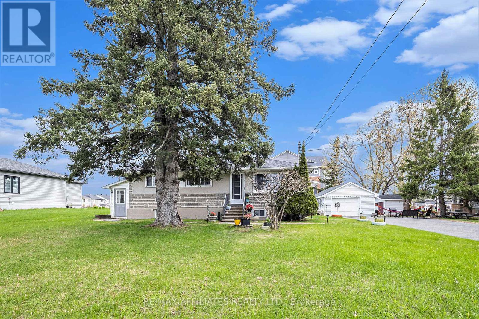 6208 RENAUD ROAD, Ottawa, Ontario