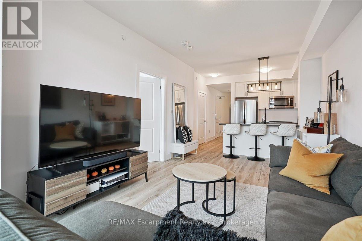 1101 - 450 Dundas Street E, Hamilton, Ontario  L8B 1Z2 - Photo 1 - X12531958