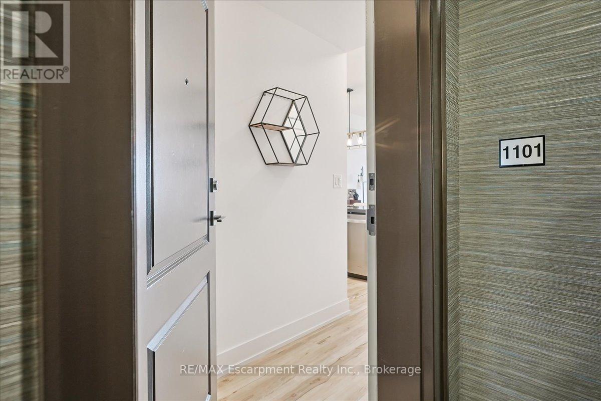 1101 - 450 Dundas Street E, Hamilton, Ontario  L8B 1Z2 - Photo 2 - X12531958