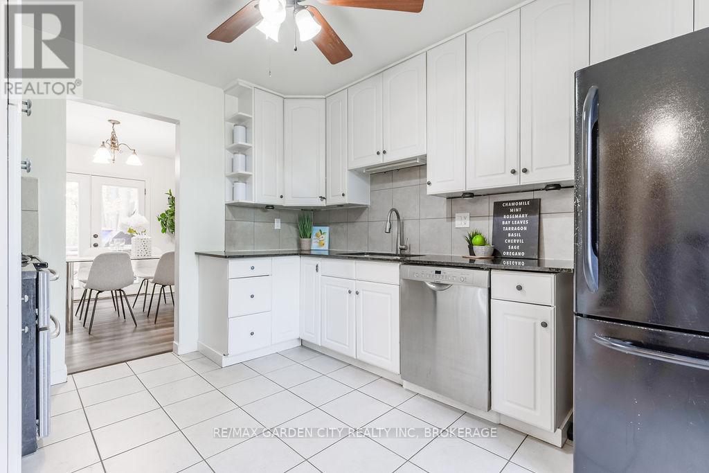 48 Morgan Drive, Haldimand, Ontario  N3W 1H7 - Photo 11 - X12532114