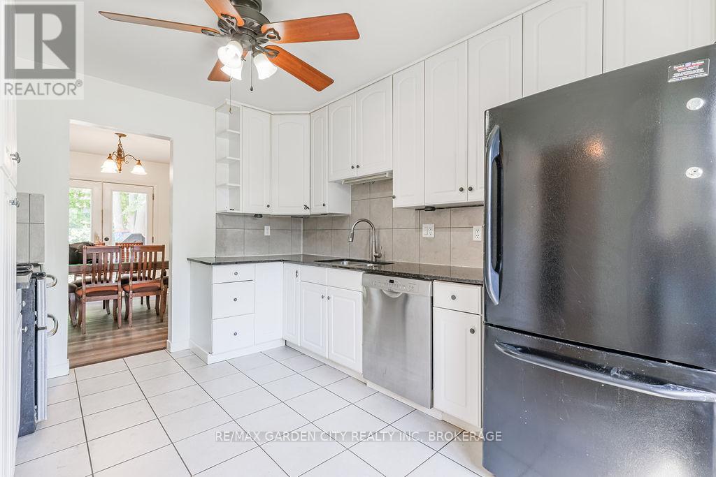 48 Morgan Drive, Haldimand, Ontario  N3W 1H7 - Photo 12 - X12532114