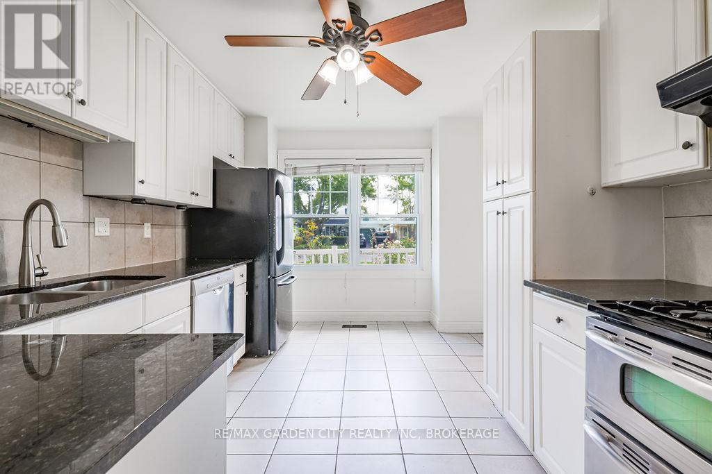 48 Morgan Drive, Haldimand, Ontario  N3W 1H7 - Photo 14 - X12532114