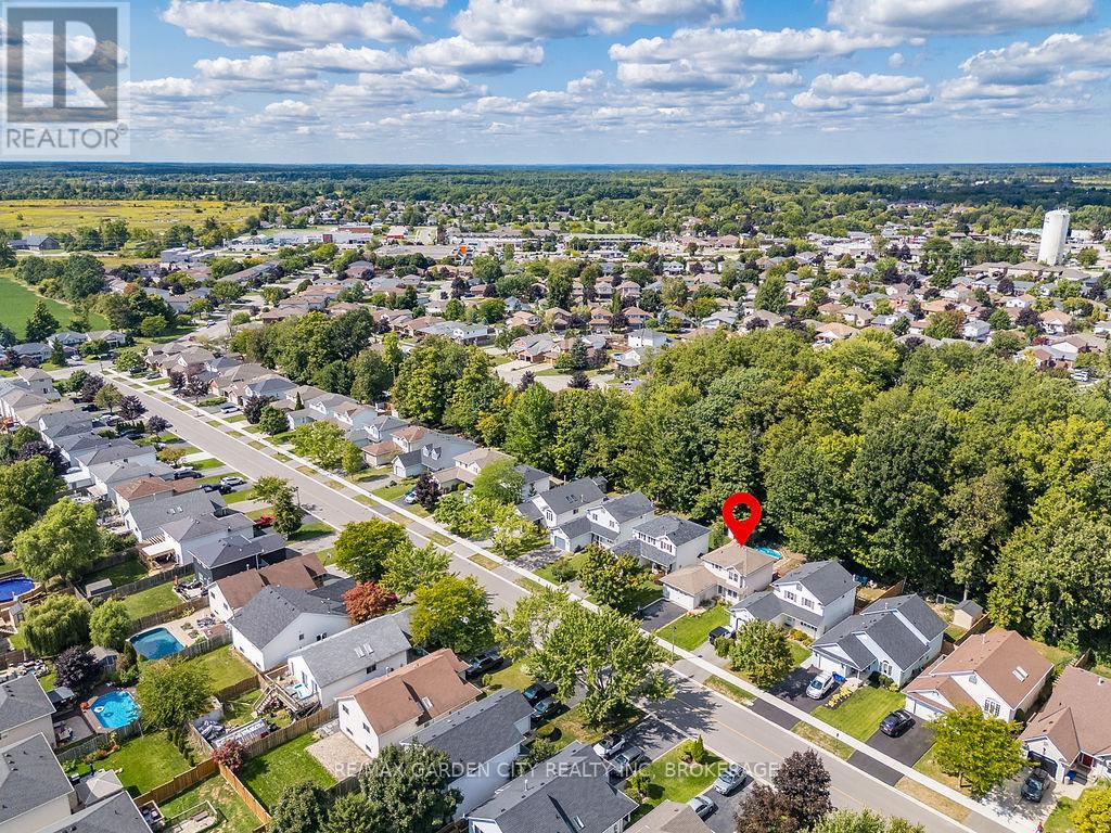 48 Morgan Drive, Haldimand, Ontario  N3W 1H7 - Photo 32 - X12532114