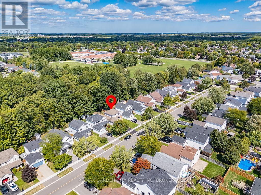 48 Morgan Drive, Haldimand, Ontario  N3W 1H7 - Photo 33 - X12532114