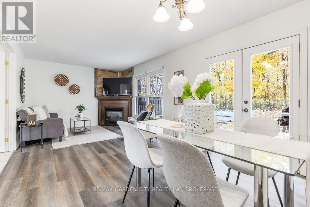 48 Morgan Drive, Haldimand, Ontario  N3W 1H7 - Photo 4 - X12532114