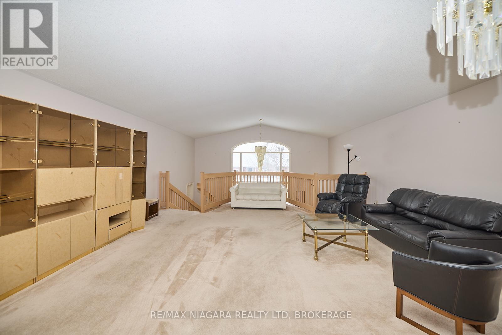 6869 Imperial Court, Niagara Falls, Ontario  L2G 7W9 - Photo 4 - X12532200