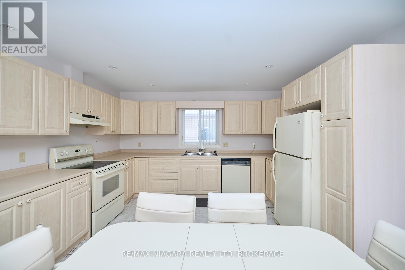 6869 Imperial Court, Niagara Falls, Ontario  L2G 7W9 - Photo 7 - X12532200