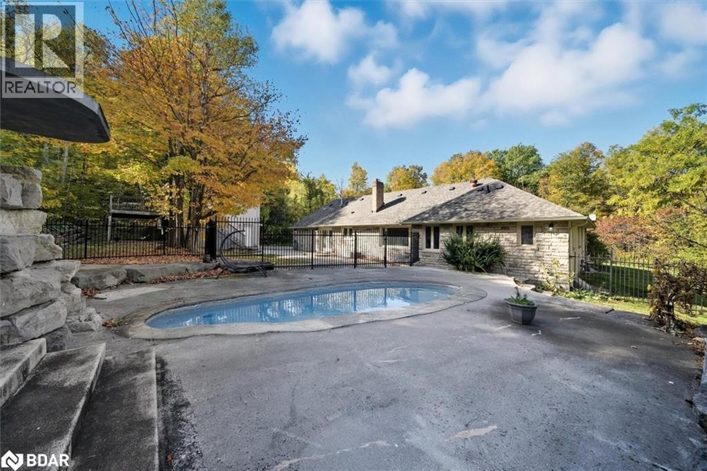 40 Algonquin Forest Drive, Holland Landing, Ontario  L9N 0C6 - Photo 3 - 40787269