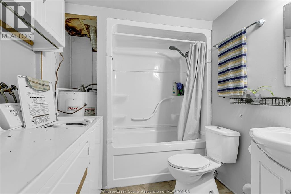 368 Regent, Essex, Ontario  N8M 2Z2 - Photo 14 - 25028533