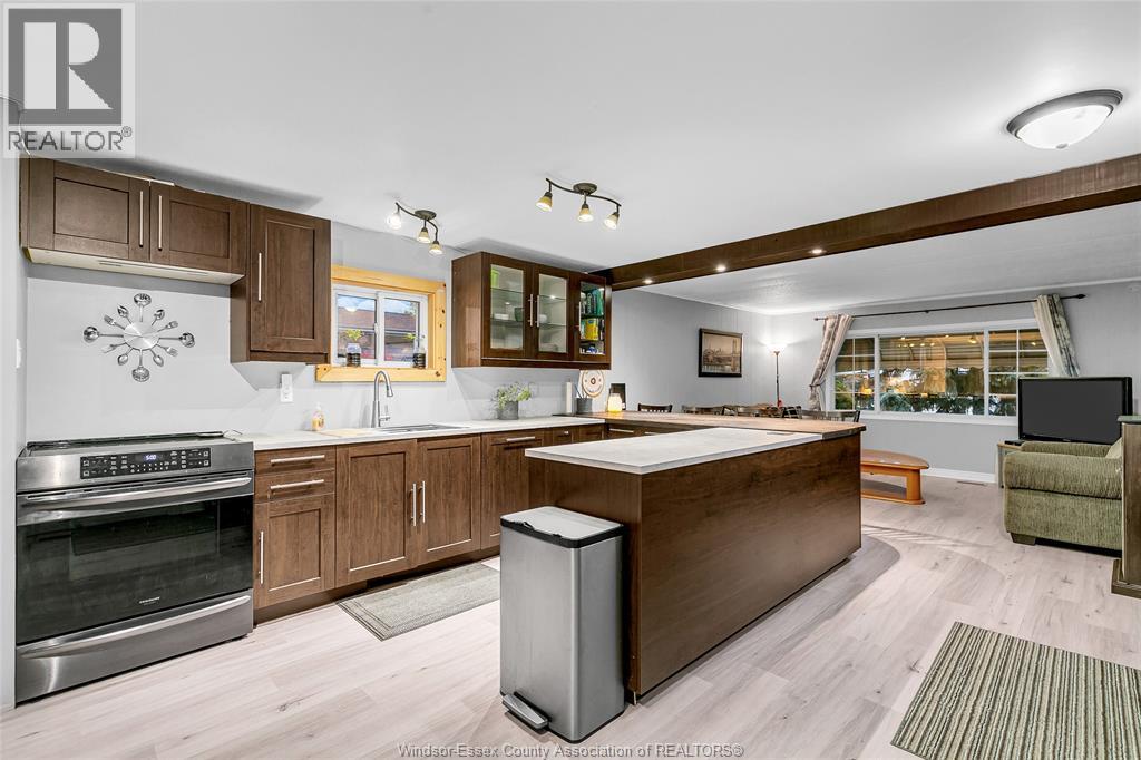 368 Regent, Essex, Ontario  N8M 2Z2 - Photo 5 - 25028533