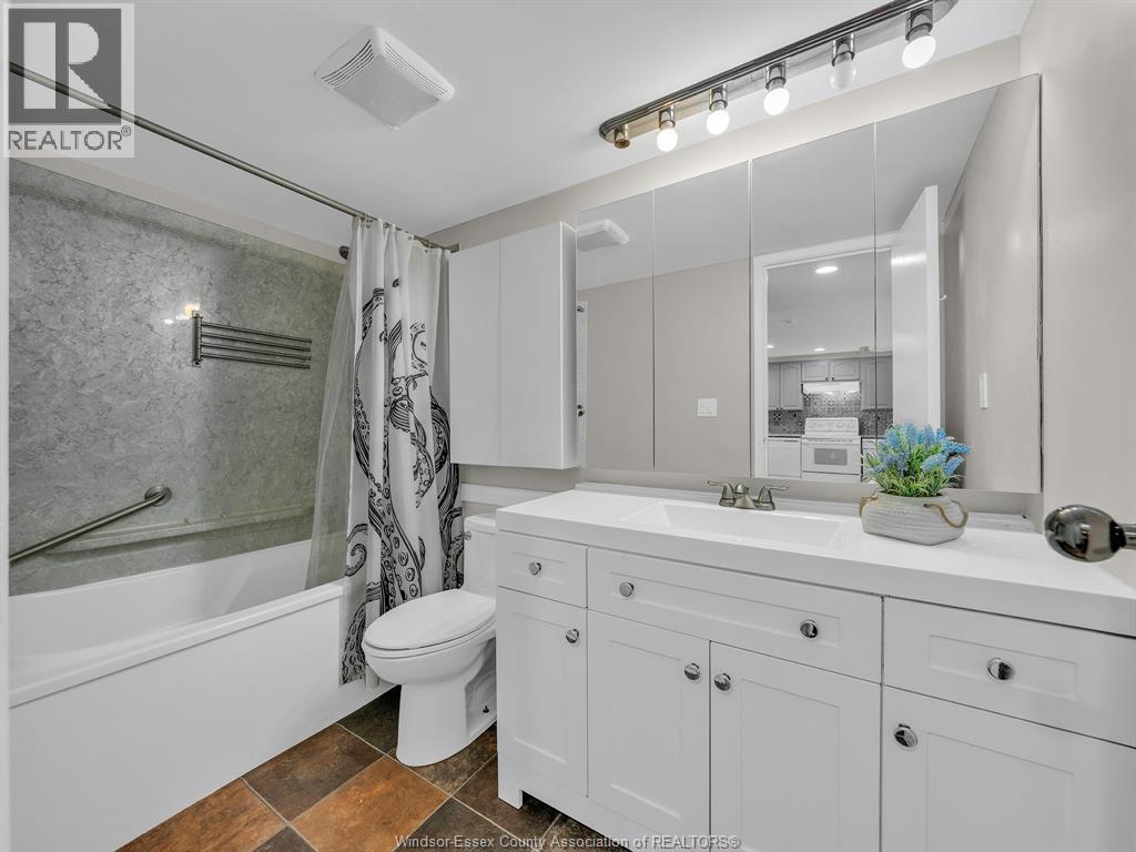 3936 Wyandotte East Unit# 906, Windsor, Ontario  N8Y 4V1 - Photo 8 - 25028532