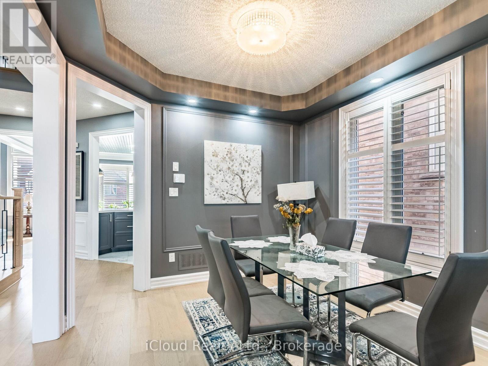 15 Sea Lion Road, Brampton, Ontario  L6V 4P8 - Photo 6 - W12531864