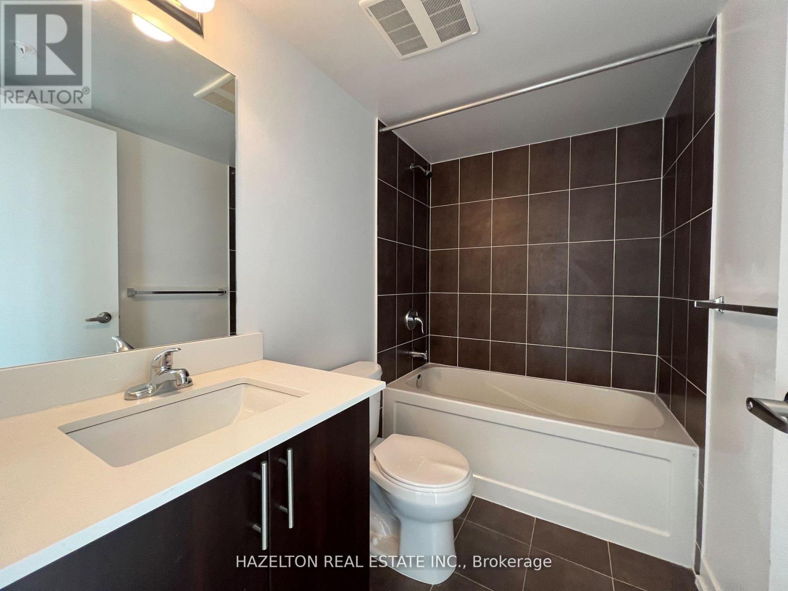 2203 - 1420 Dupont Street, Toronto, Ontario  M6H 0C2 - Photo 12 - W12531872