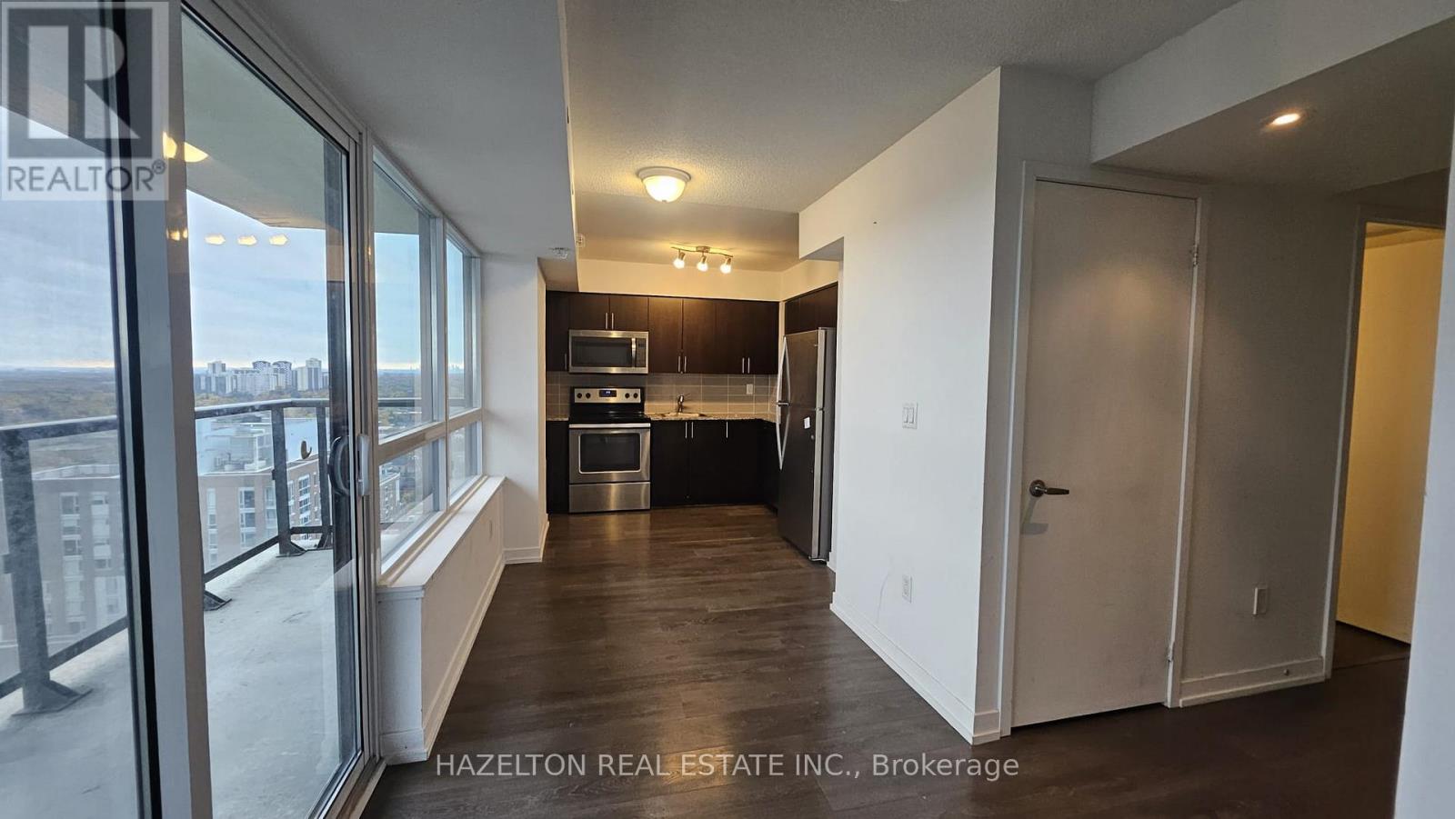 2203 - 1420 Dupont Street, Toronto, Ontario  M6H 0C2 - Photo 4 - W12531872