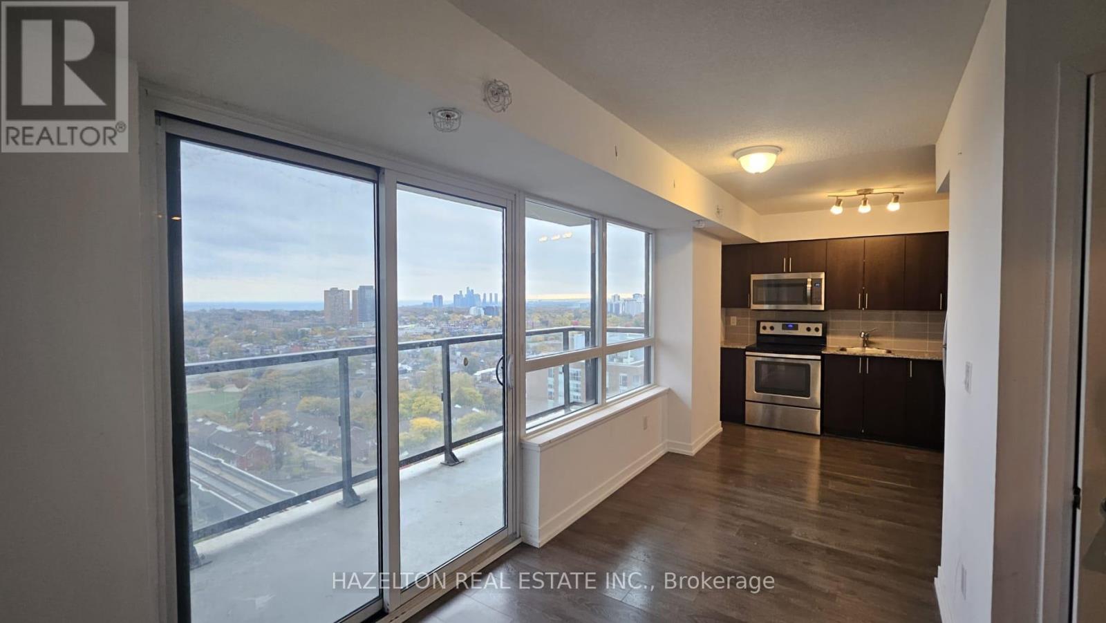 2203 - 1420 Dupont Street, Toronto, Ontario  M6H 0C2 - Photo 6 - W12531872