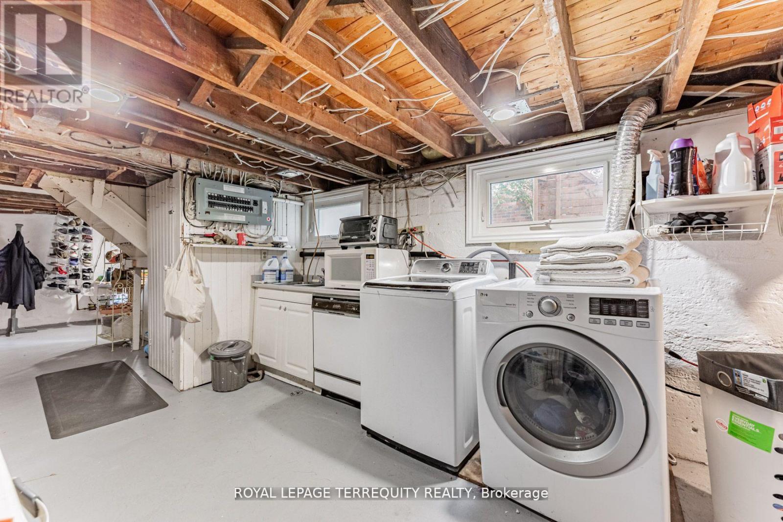 35 Joseph Street, Toronto, Ontario  M9N 2H9 - Photo 31 - W12531874