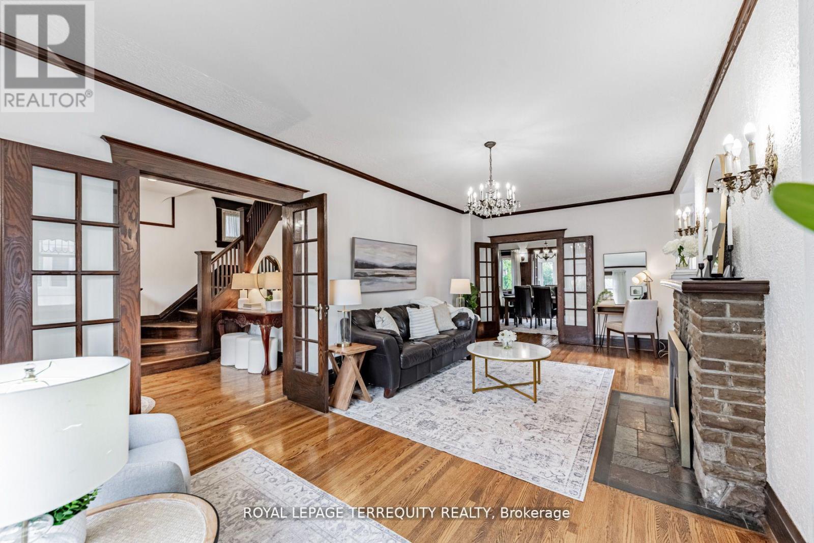 35 Joseph Street, Toronto, Ontario  M9N 2H9 - Photo 6 - W12531874