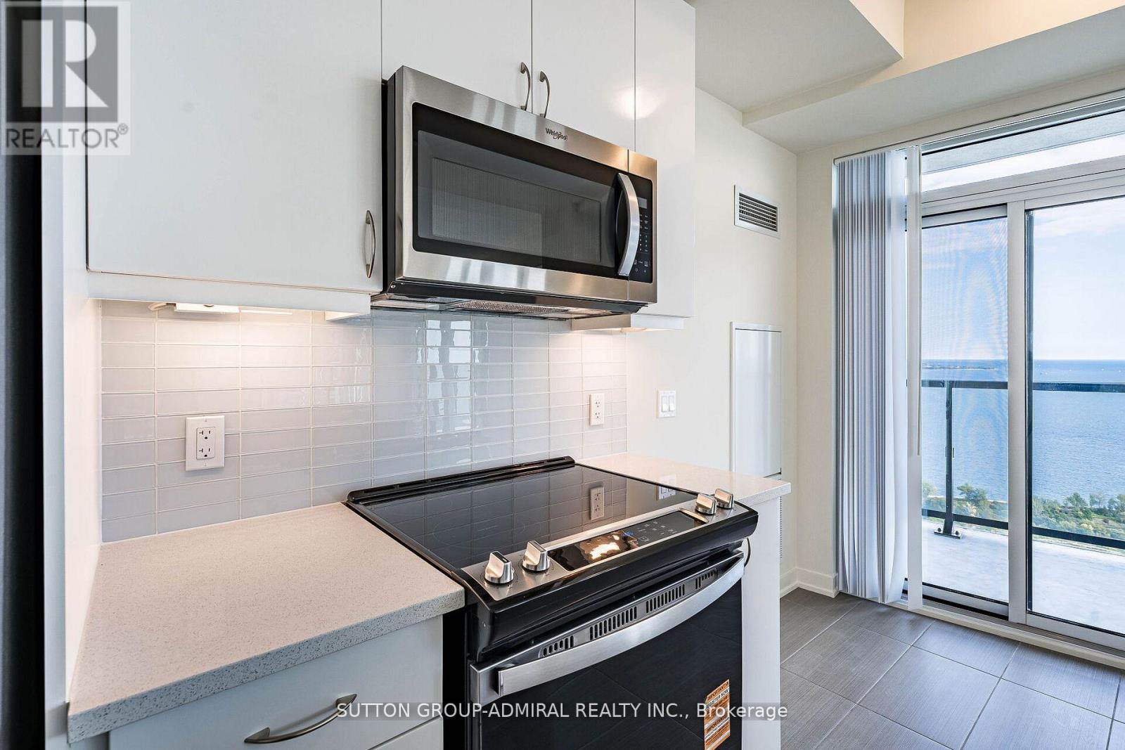 4905 - 38 Annie Craig Drive, Toronto, Ontario  M8V 0G9 - Photo 7 - W12531900