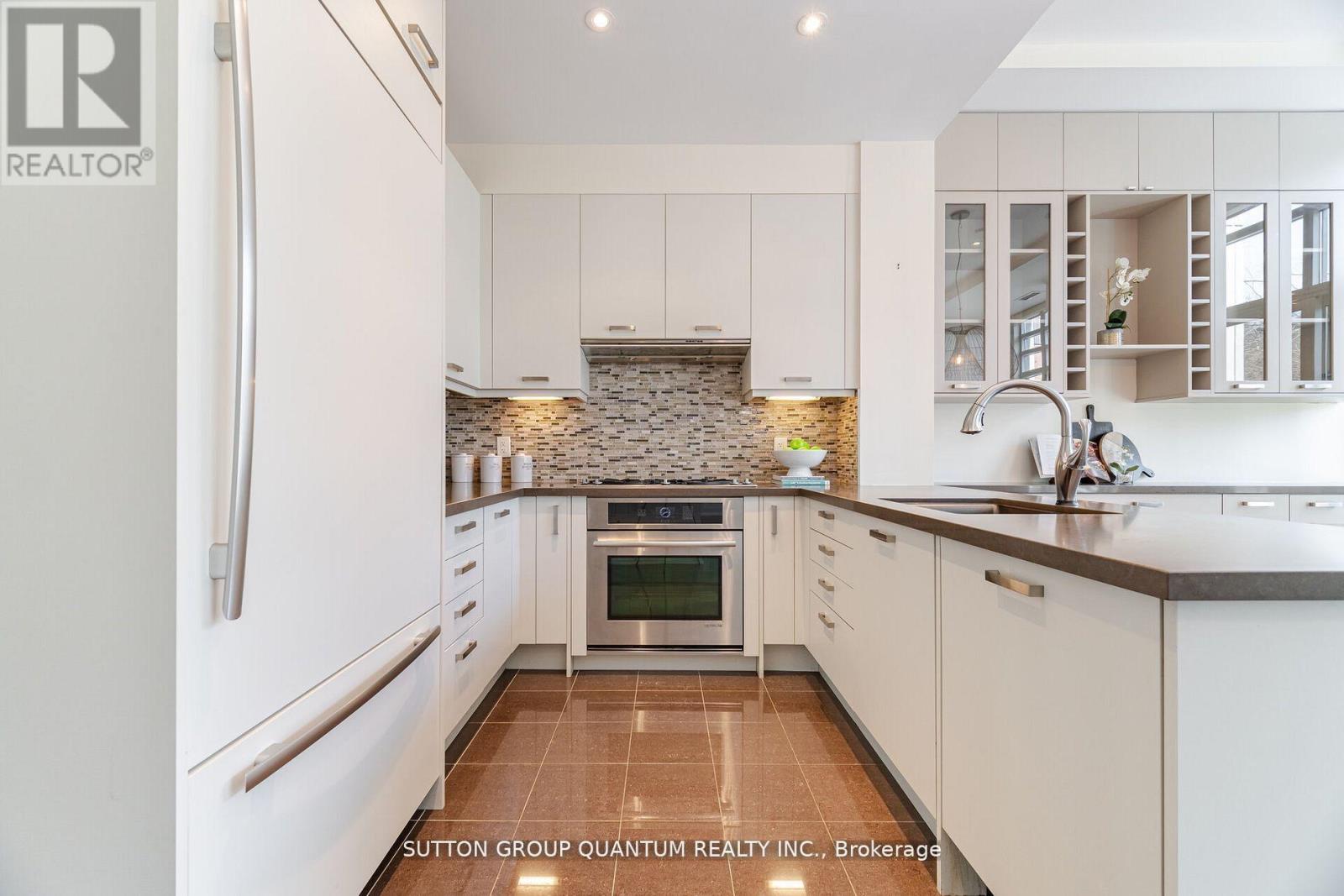 120 - 56 Jones Street, Oakville, Ontario  L6L 3E5 - Photo 8 - W12531904