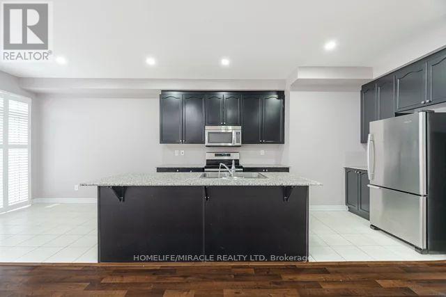 93 Kempenfelt Trail, Brampton, Ontario  L7A 0Z9 - Photo 11 - W12531926