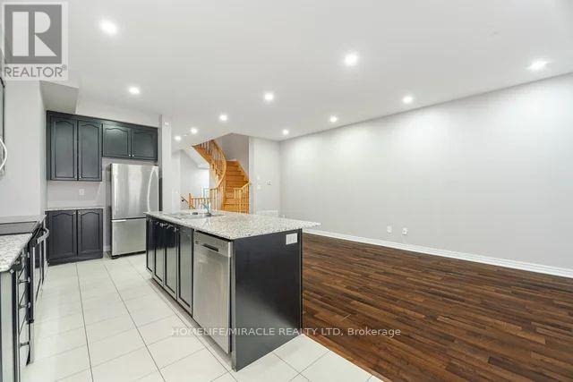 93 Kempenfelt Trail, Brampton, Ontario  L7A 0Z9 - Photo 14 - W12531926