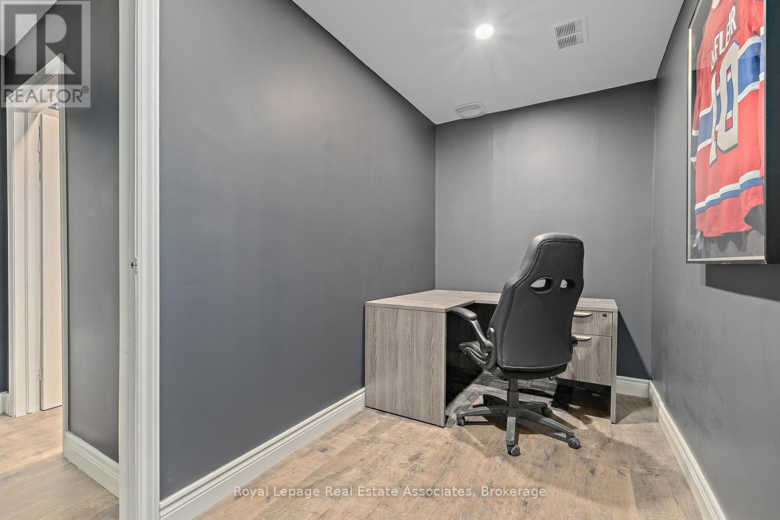 8 - 150 Armstrong Avenue, Halton Hills, Ontario  L7G 5G8 - Photo 22 - W12531930