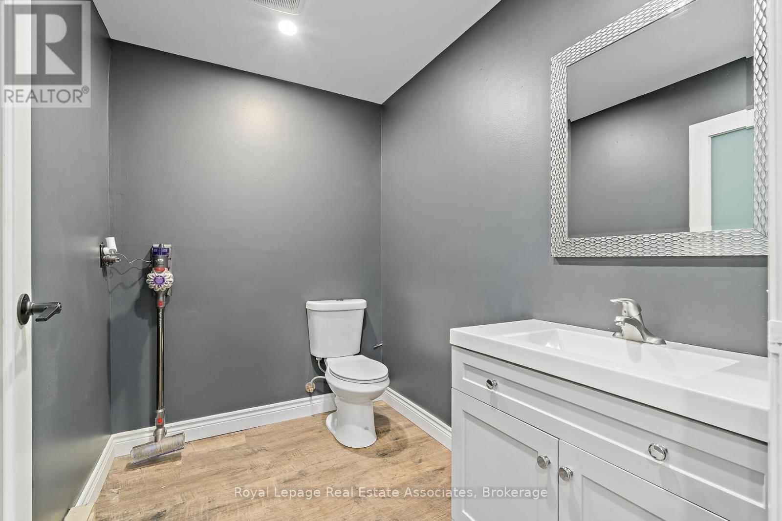 8 - 150 Armstrong Avenue, Halton Hills, Ontario  L7G 5G8 - Photo 23 - W12531930