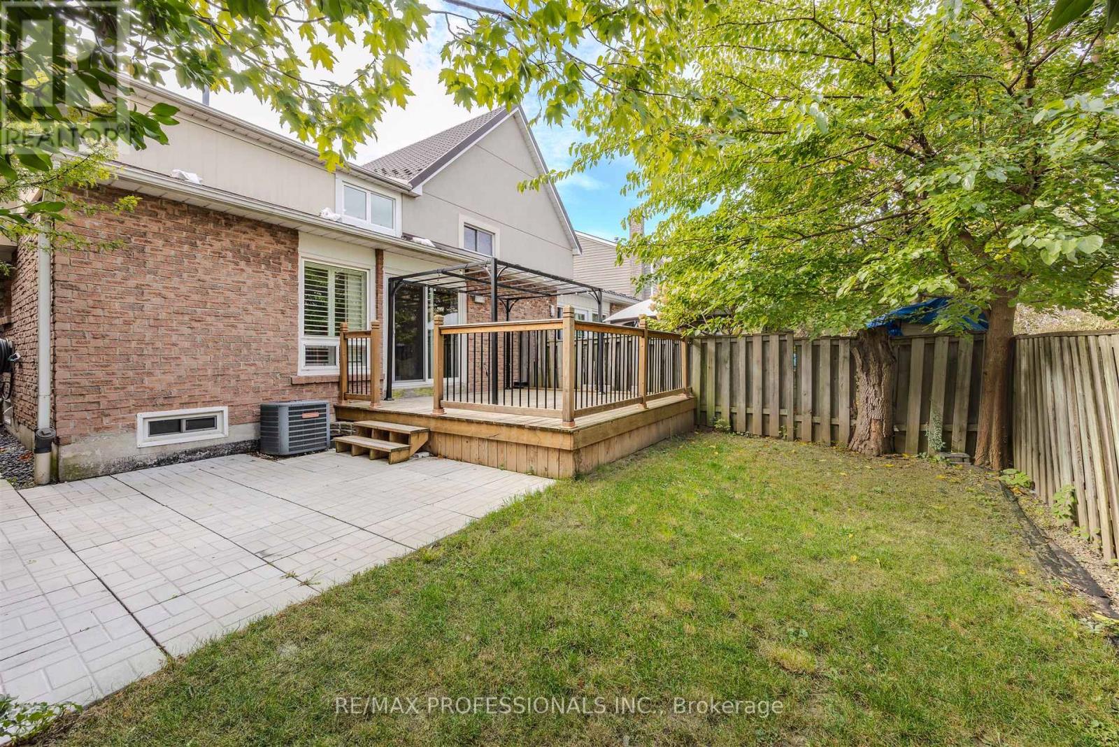 81 Millsborough Crescent, Toronto, Ontario  M9C 5E7 - Photo 35 - W12531938