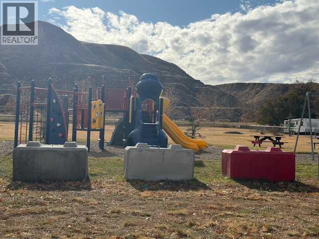 656 Hunter Drive, Drumheller, Alberta  T0J 0Y0 - Photo 40 - A2265600