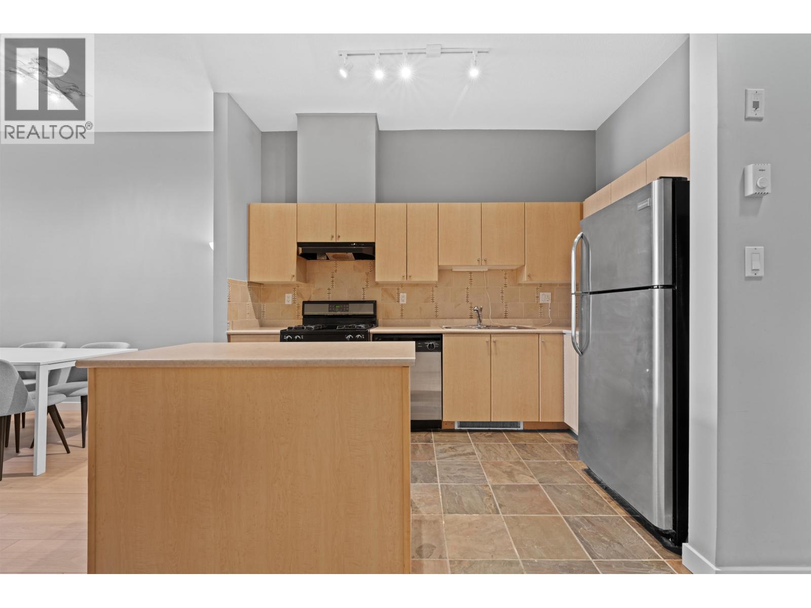 102 2102 W 38th Avenue, Vancouver, British Columbia V6M 1R9 - Photo 5 - R3050752