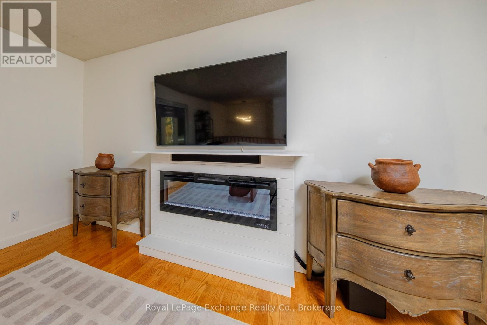 27 Dawson Drive, Kincardine, Ontario  N2Z 2X6 - Photo 7 - X12532182