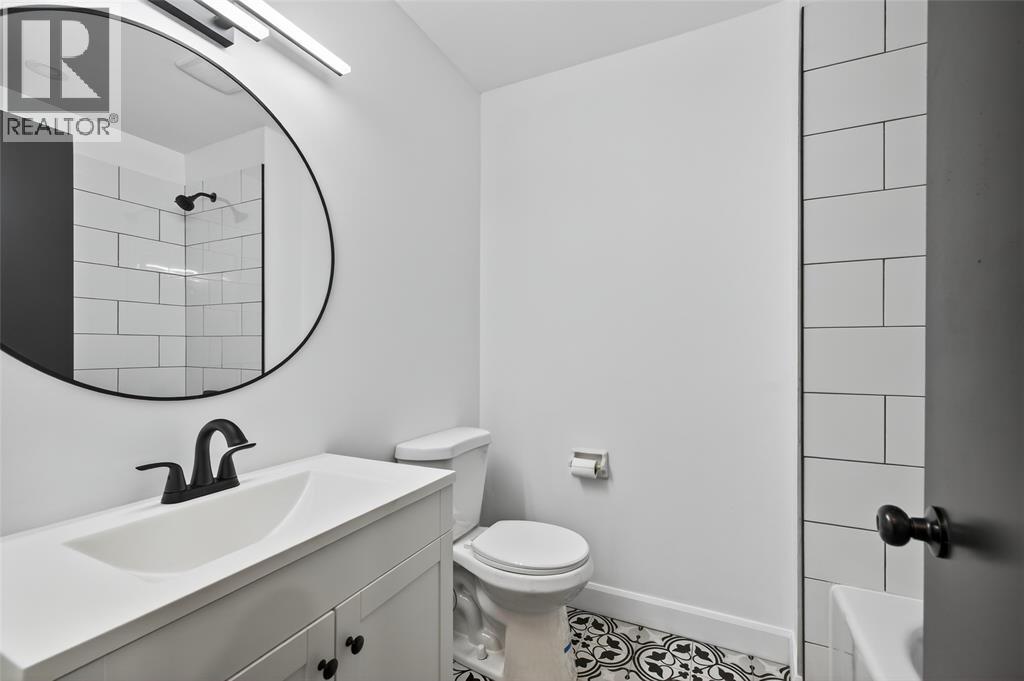 1128 Overlea Crescent, Sarnia, Ontario  N7S 4E7 - Photo 14 - 25028520