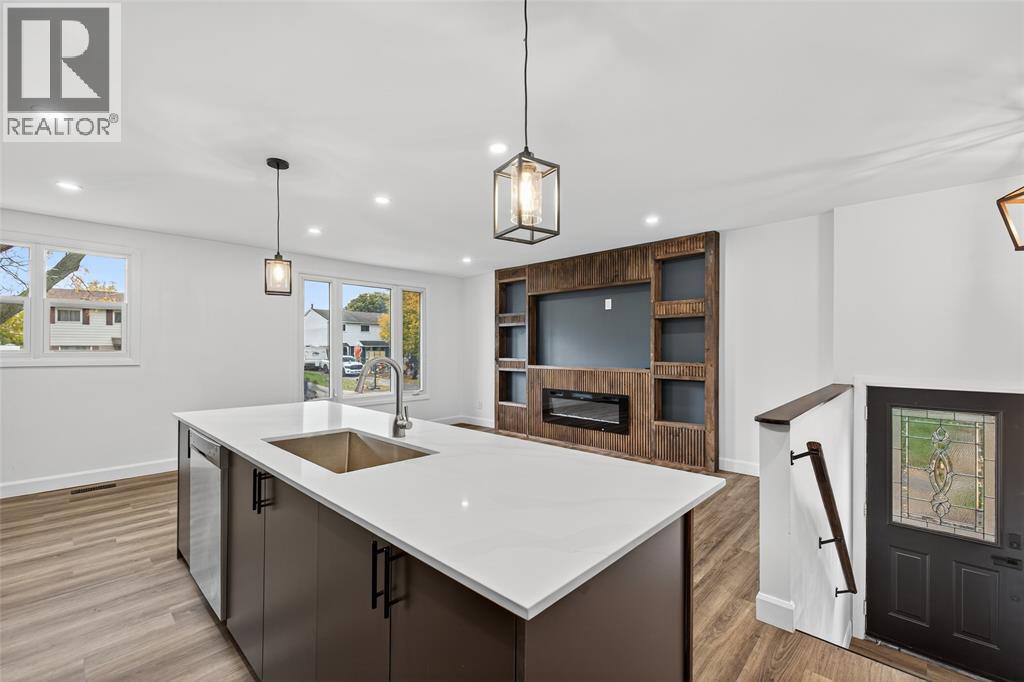 1128 Overlea Crescent, Sarnia, Ontario  N7S 4E7 - Photo 6 - 25028520