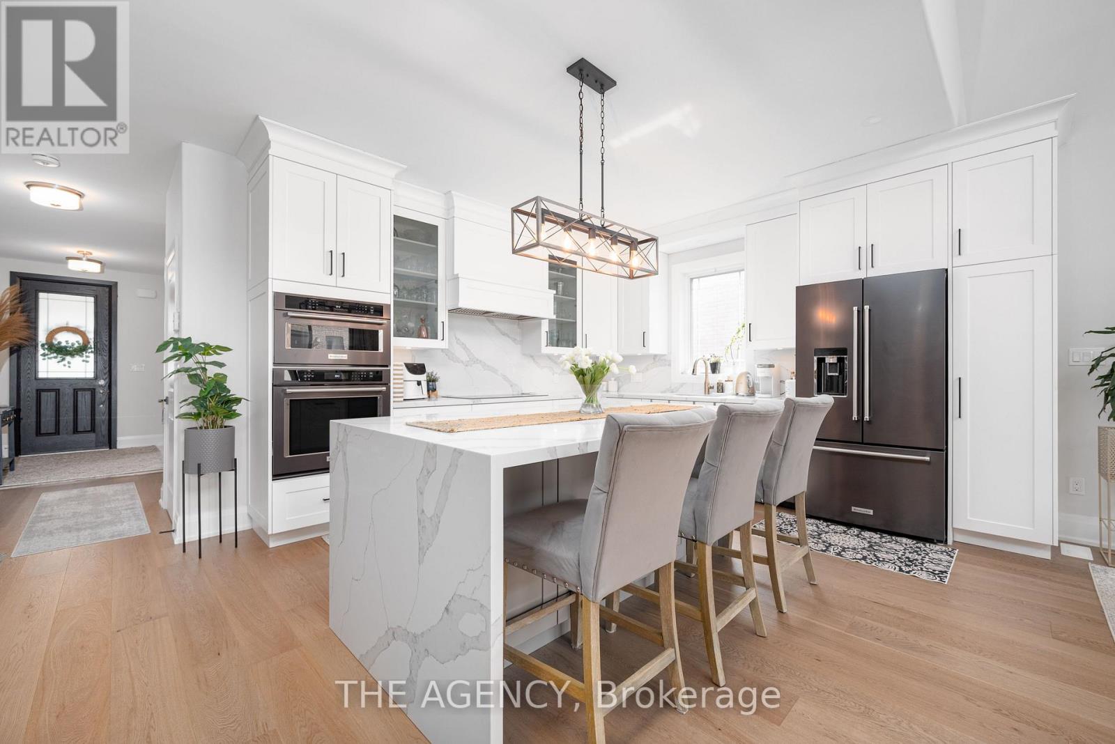 425 Melling Avenue, Peterborough, Ontario  K9H 0J2 - Photo 9 - X12531876