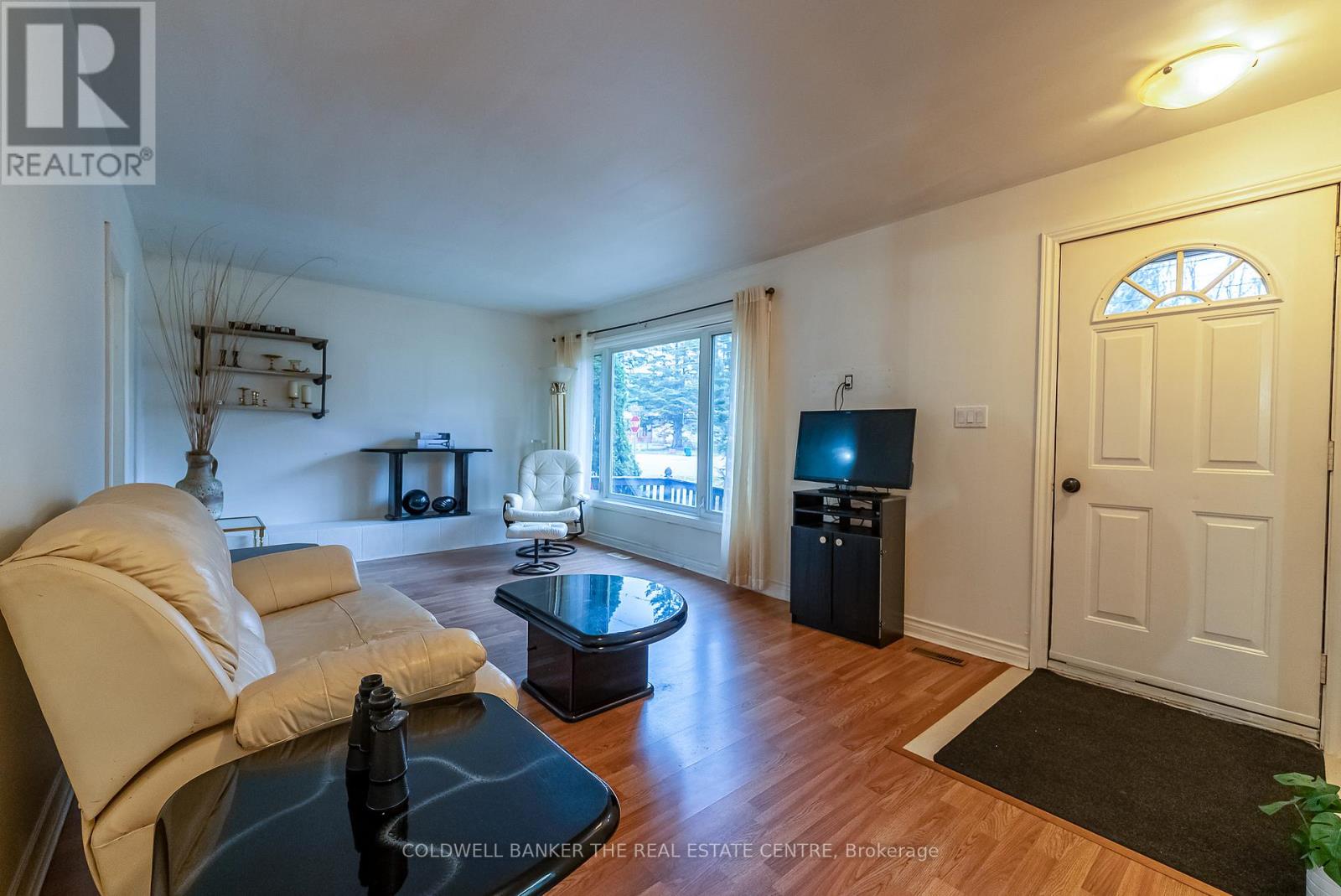 390 Fairview Drive, Gravenhurst, Ontario  P1P 1L2 - Photo 8 - X12531898