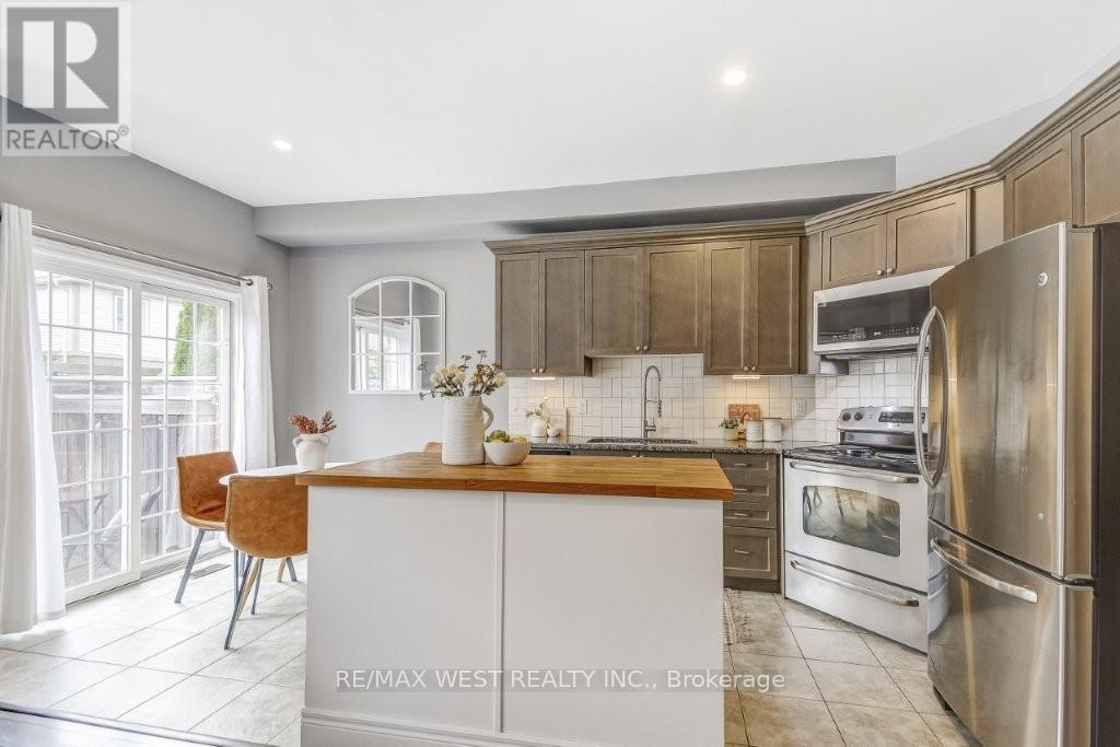 53 Cole Street, Hamilton, Ontario  L8B 0R2 - Photo 12 - X12531928