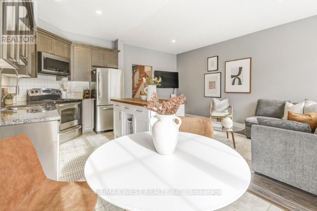 53 Cole Street, Hamilton, Ontario  L8B 0R2 - Photo 14 - X12531928