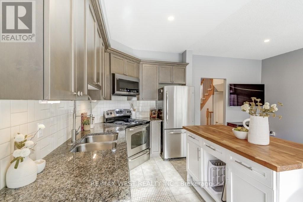 53 Cole Street, Hamilton, Ontario  L8B 0R2 - Photo 15 - X12531928