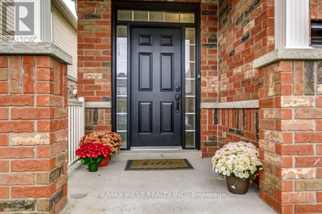 53 Cole Street, Hamilton, Ontario  L8B 0R2 - Photo 2 - X12531928