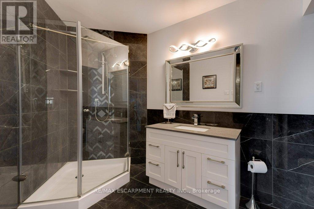 35 Lido Drive, Hamilton, Ontario  L8E 5E8 - Photo 24 - X12531944