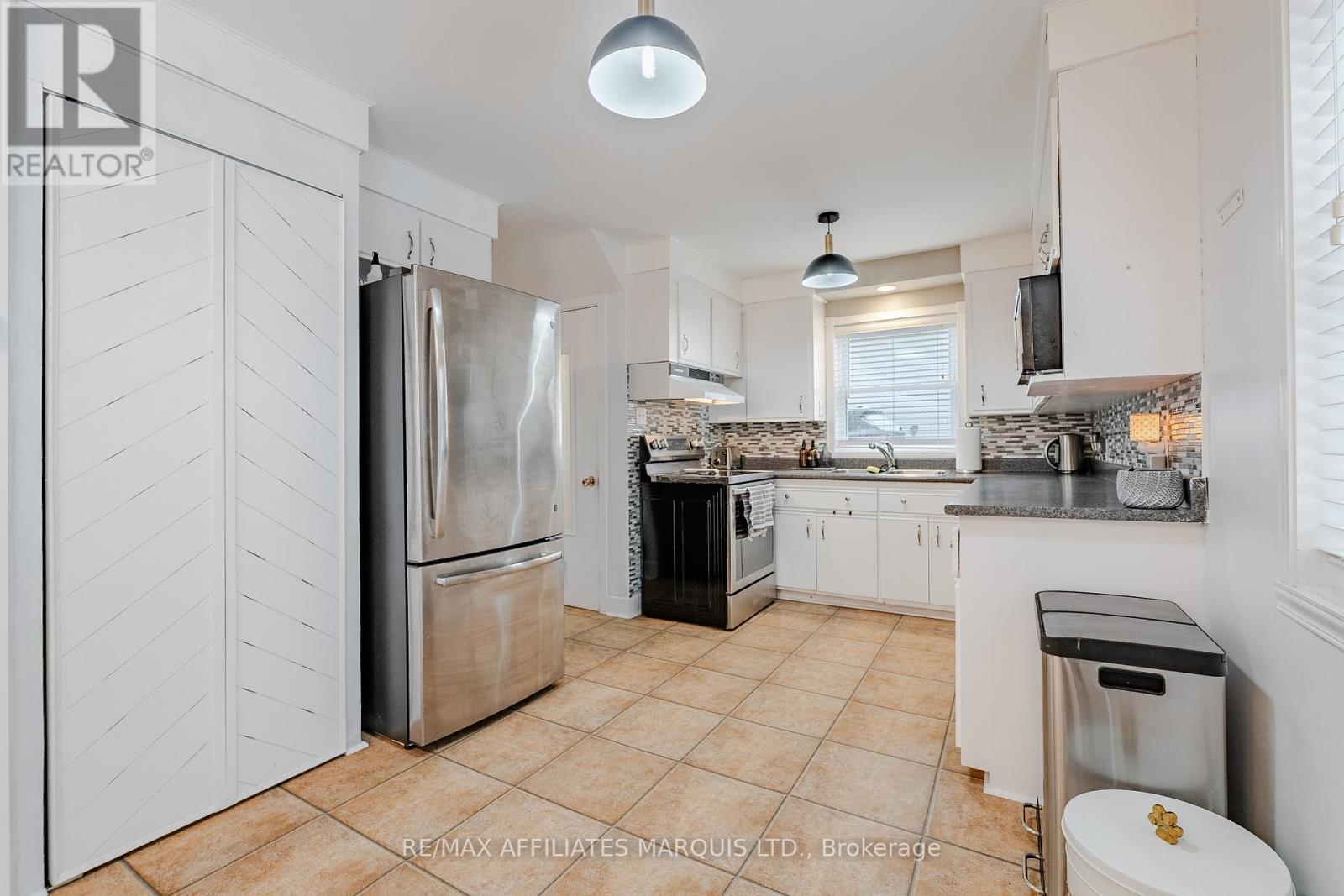 12 Bryden Avenue, Cornwall, Ontario  K6H 5M5 - Photo 17 - X12532020