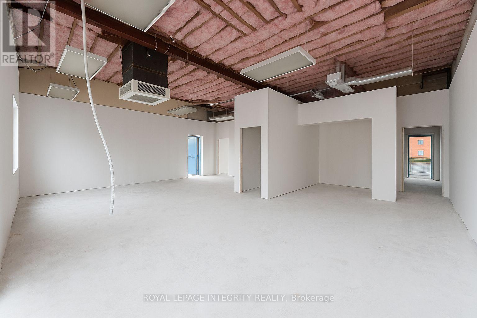 Unit 3 - 104 Elgin Street W, Arnprior, Ontario  K7S 1N8 - Photo 3 - X12435794