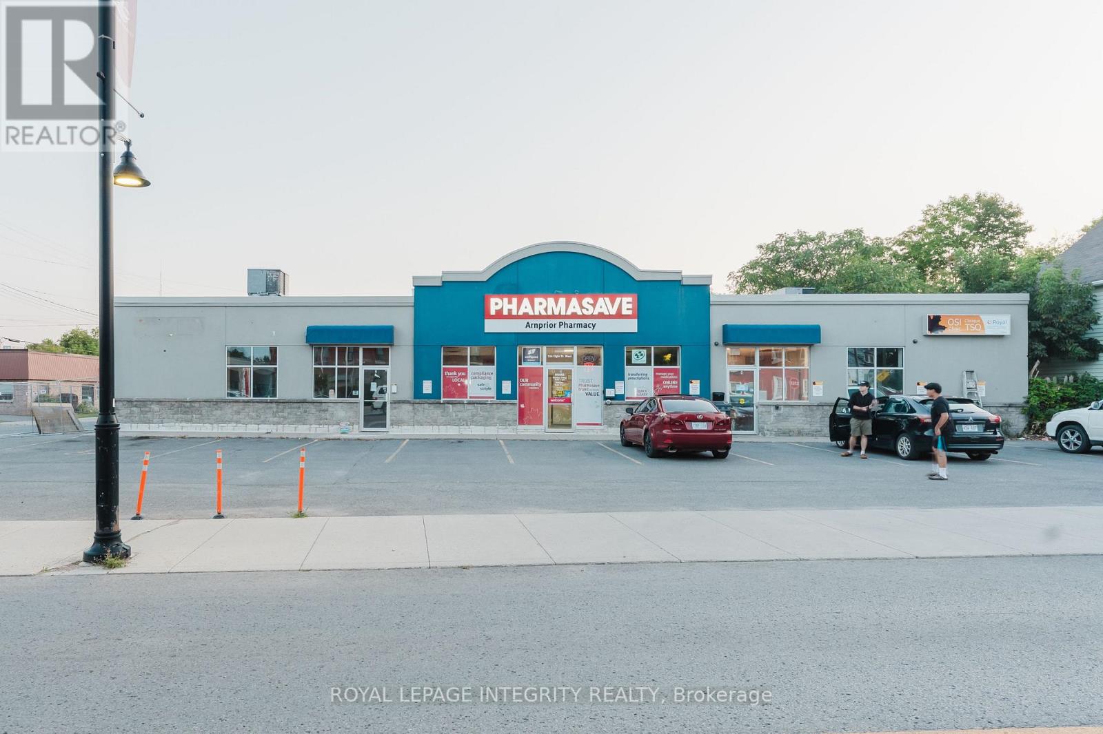 Unit 3 - 104 Elgin Street W, Arnprior, Ontario  K7S 1N8 - Photo 2 - X12435794