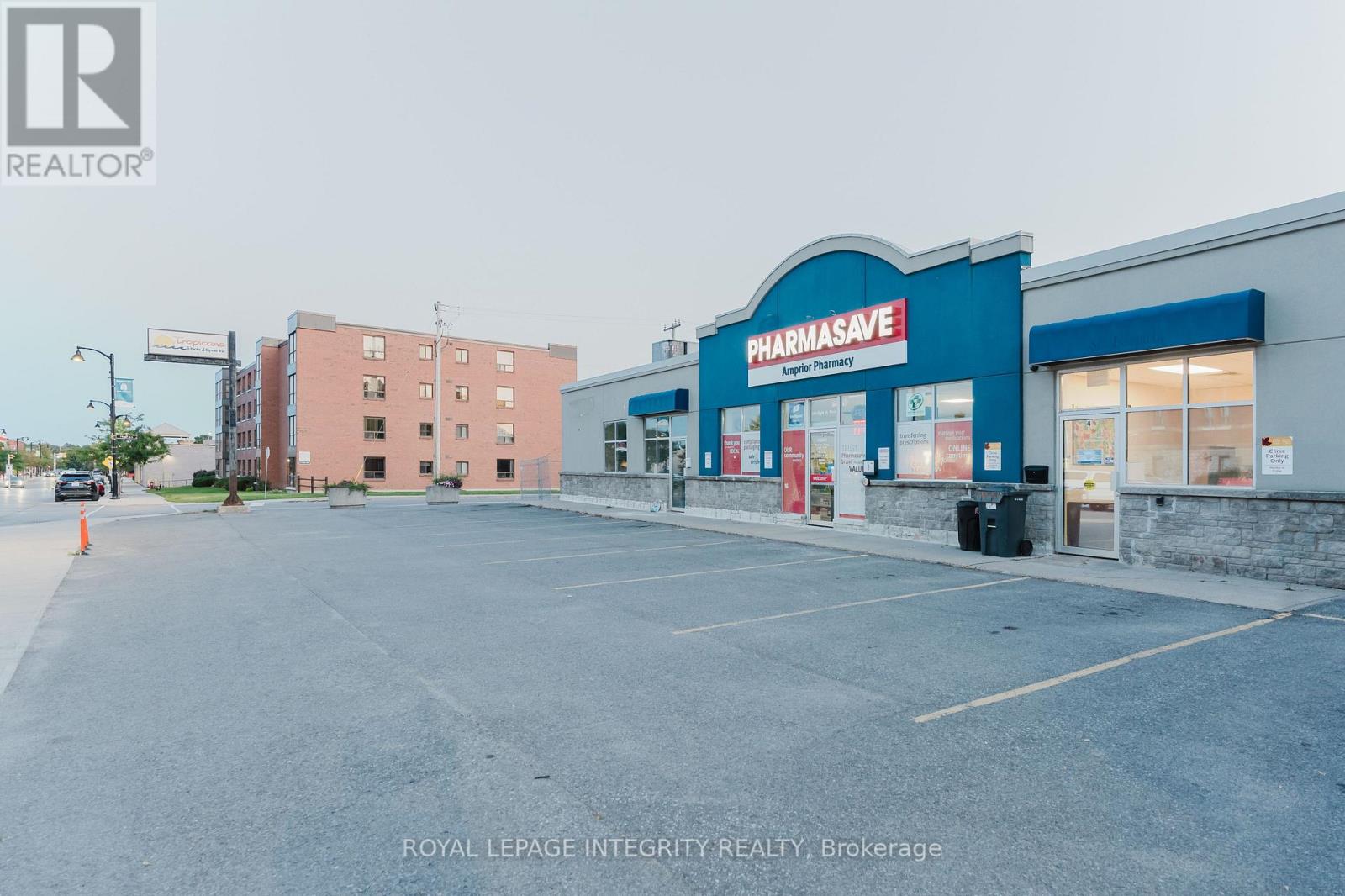 Unit 3 - 104 Elgin Street W, Arnprior, Ontario  K7S 1N8 - Photo 19 - X12435794