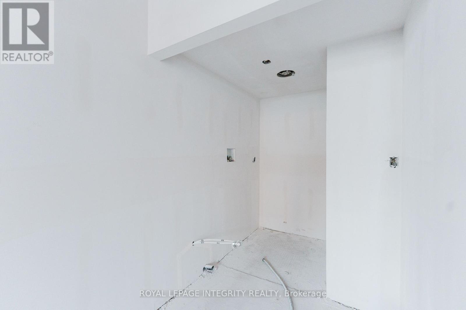 Unit 3 - 104 Elgin Street W, Arnprior, Ontario  K7S 1N8 - Photo 12 - X12435794