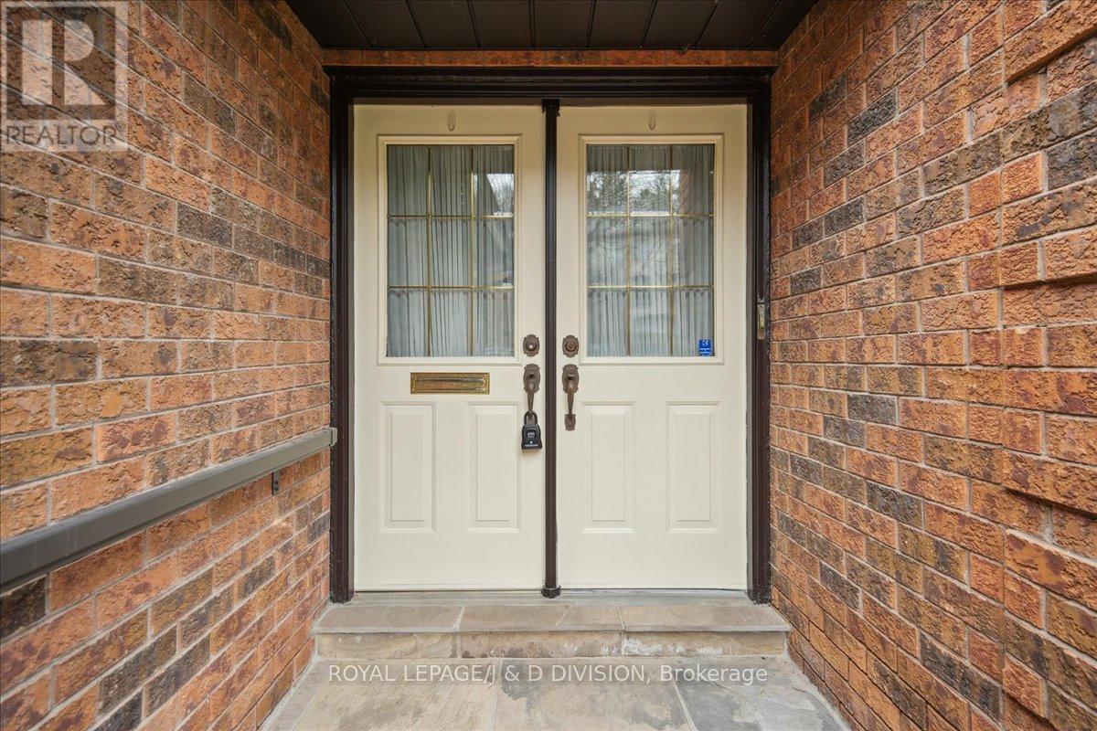 2 Ivor Road, Toronto, Ontario  M4N 2H4 - Photo 3 - C12531960