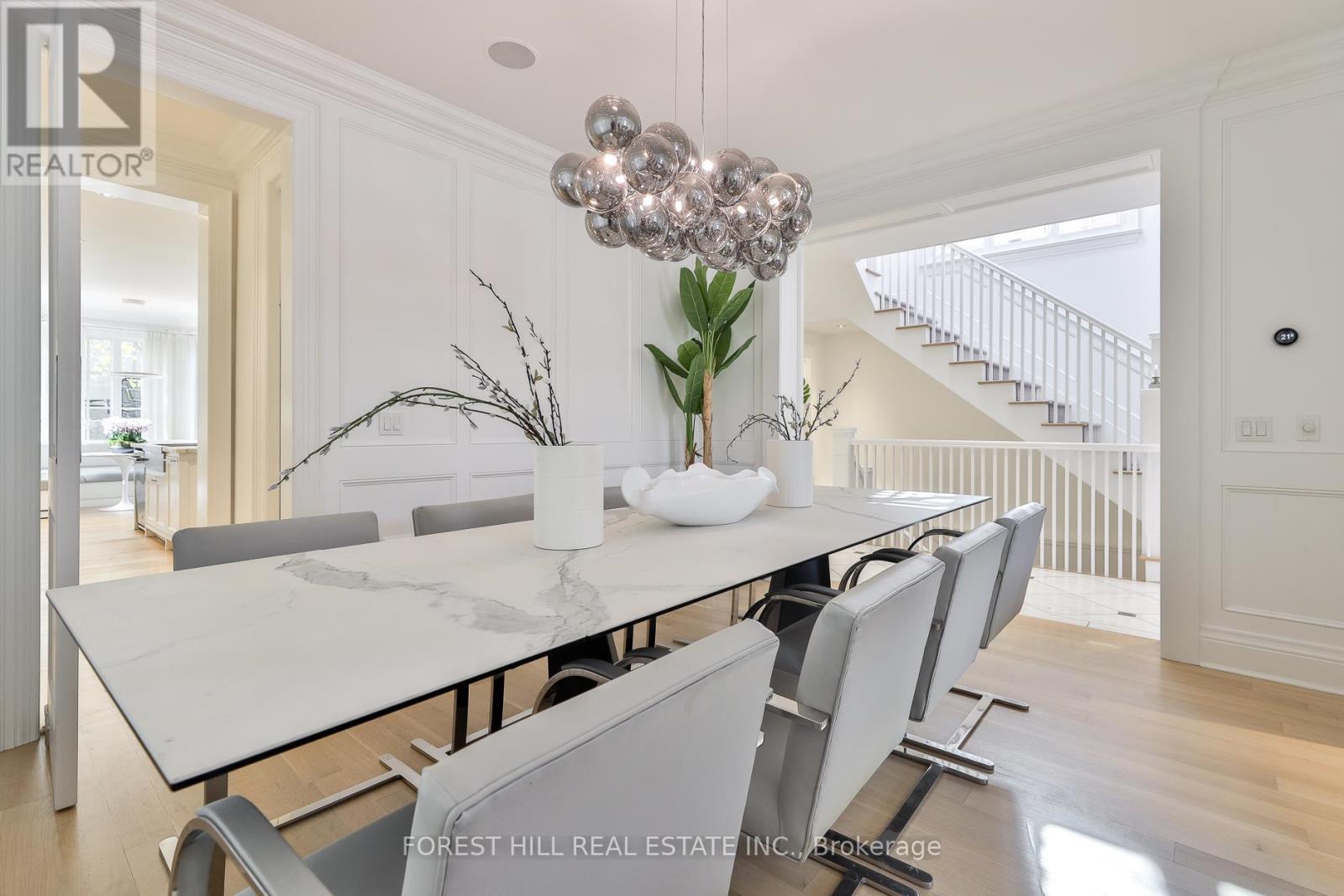 6 Esgore Drive, Toronto, Ontario  M5M 3R1 - Photo 11 - C12532226