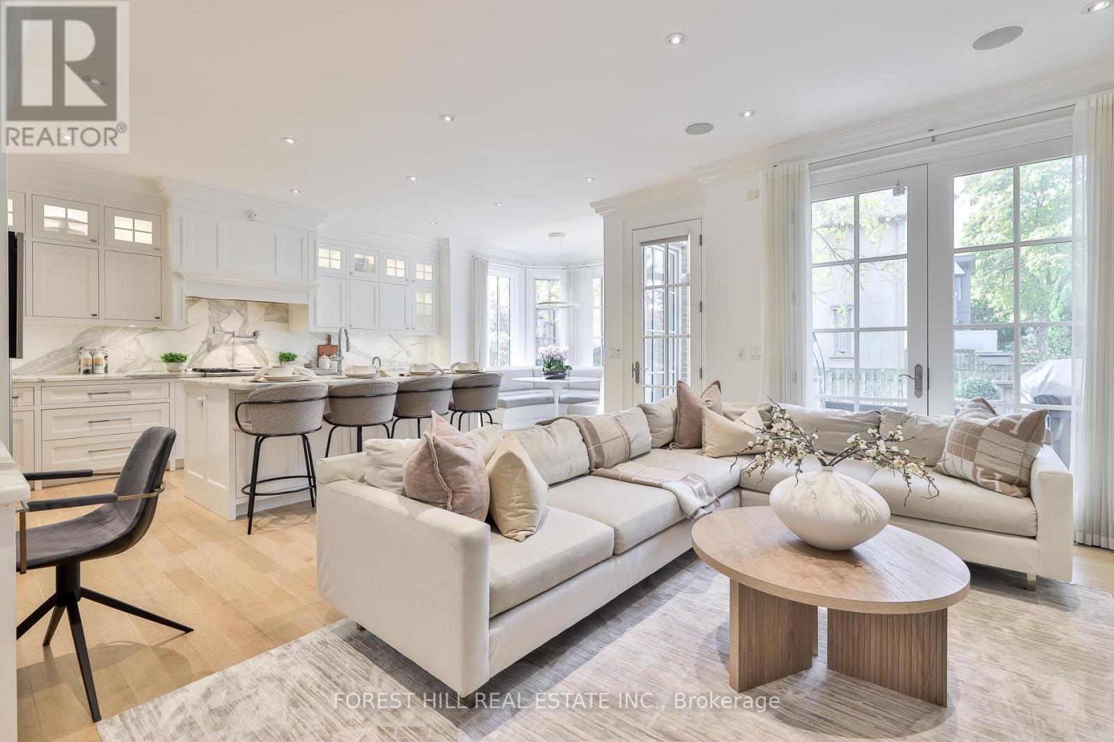 6 Esgore Drive, Toronto, Ontario  M5M 3R1 - Photo 14 - C12532226