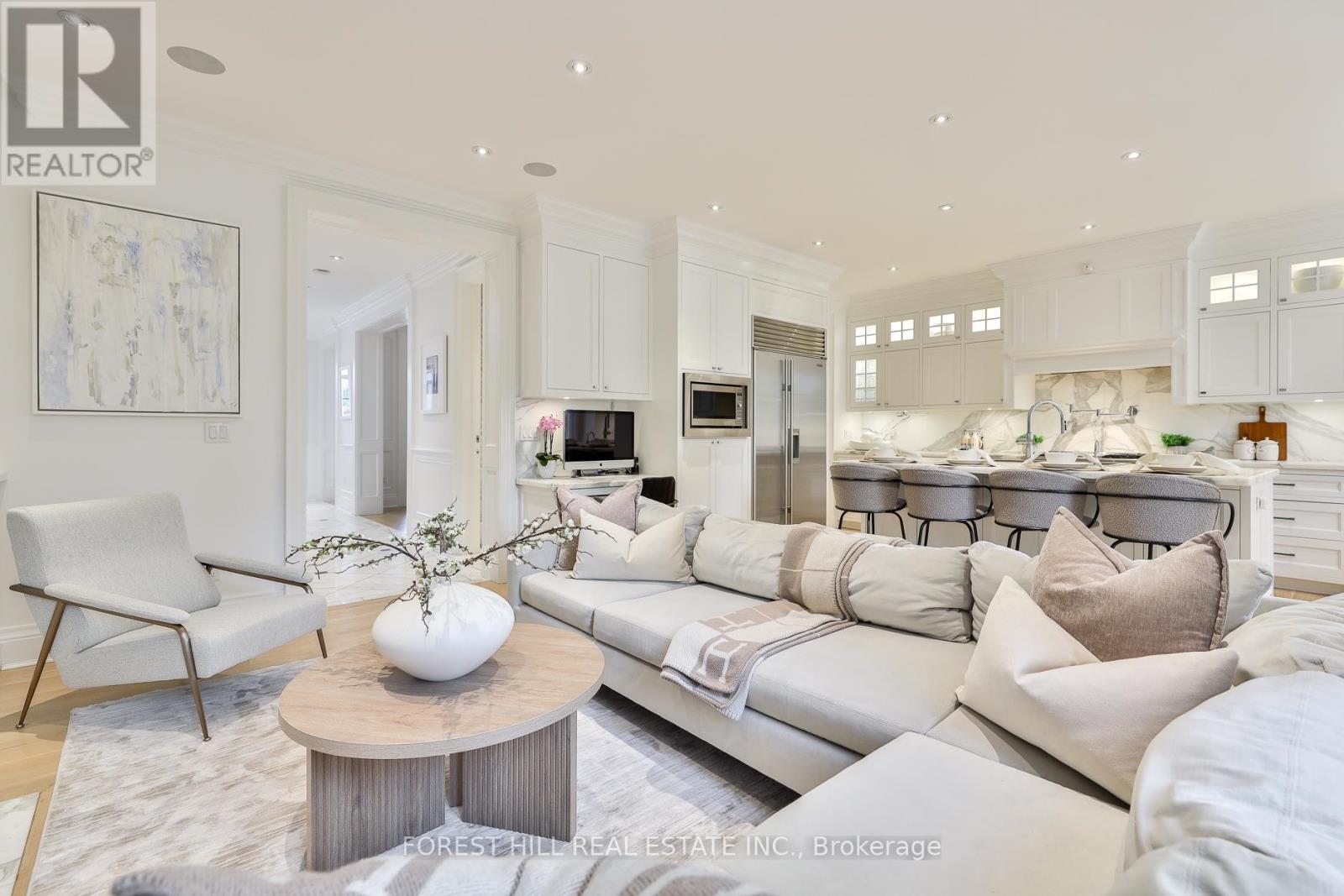 6 Esgore Drive, Toronto, Ontario  M5M 3R1 - Photo 16 - C12532226